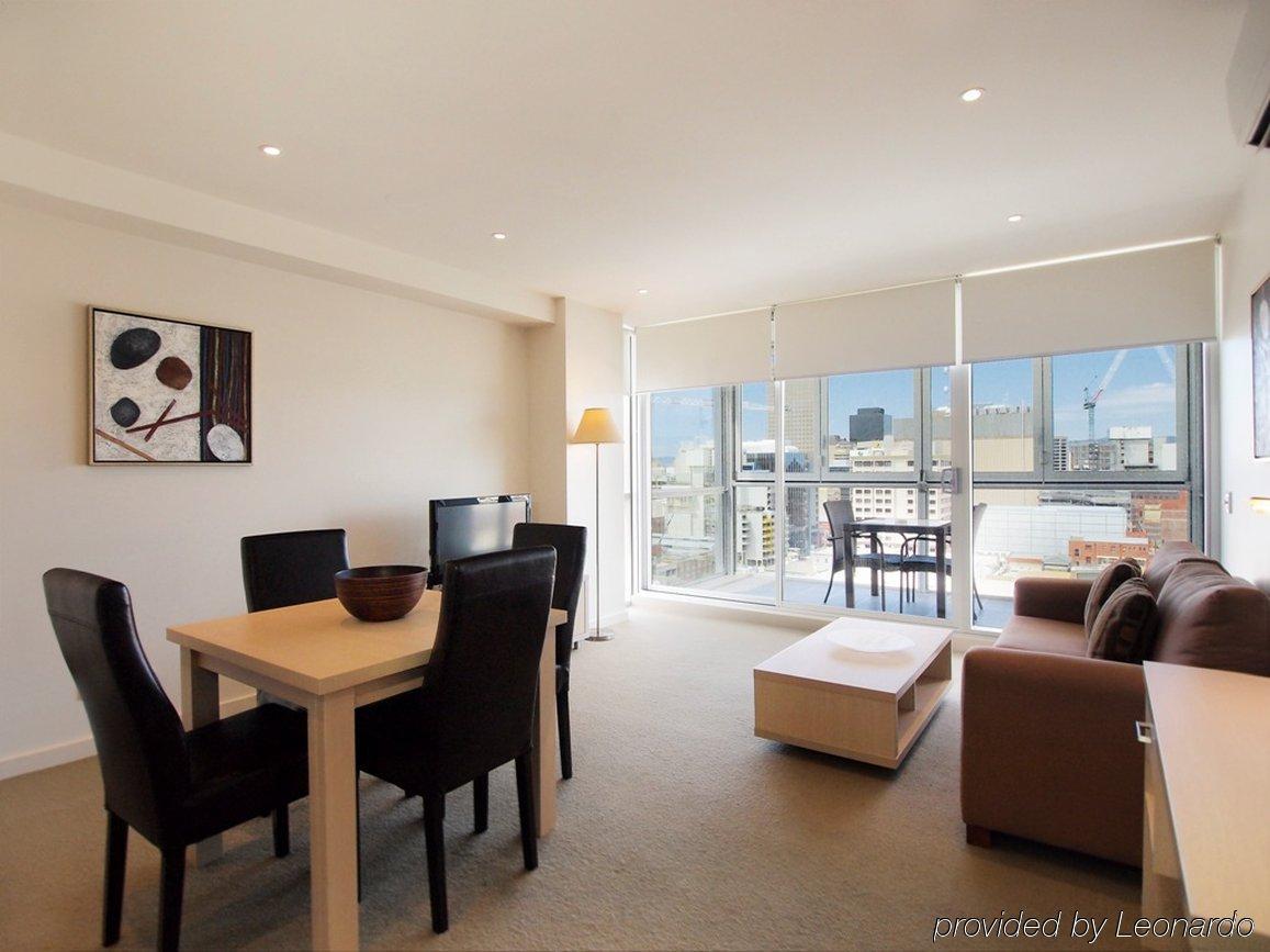 Istay Precinct Adelaide Zimmer foto